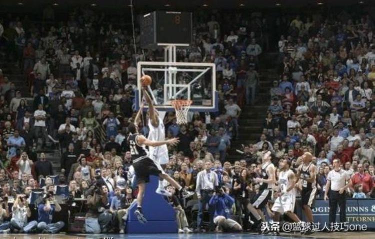 nba绝杀时间最短「NBA历史上零点几秒的8大绝杀火箭被绝杀2次用时最短只花01秒」