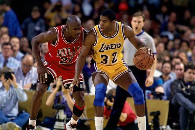 NBA最长的合同有多长皮蓬7年基德9年而他一签就是25年