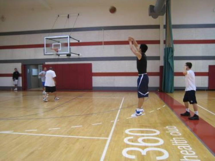 NBA三分线延长是为了与众不同还是另有原因