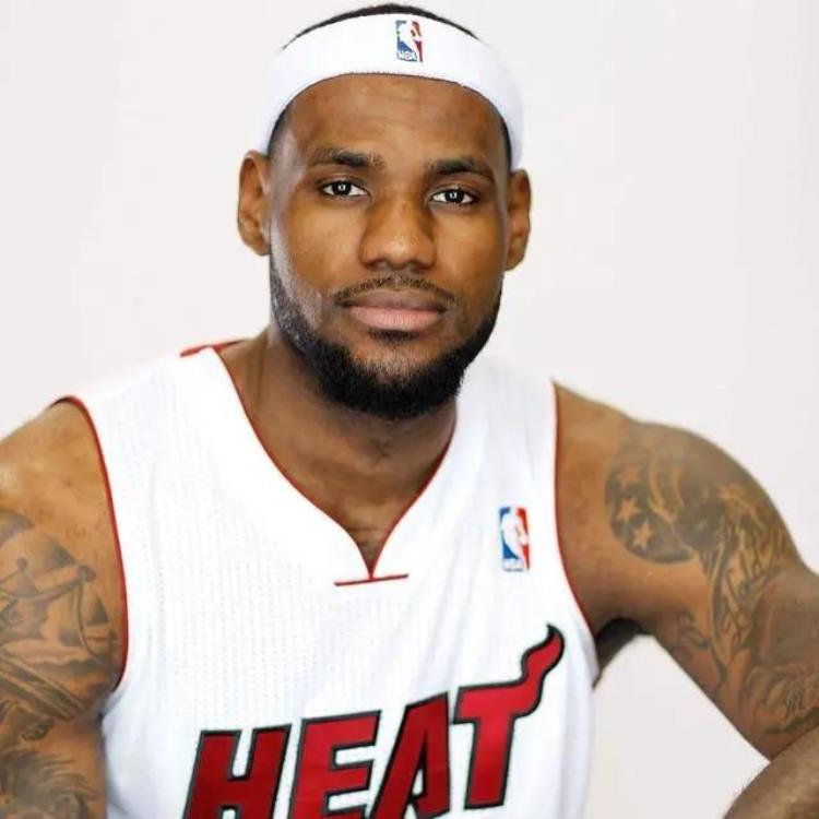 nba球星的鞋垫有多贵「NBA球员装备价格起底球鞋300美金鞋垫贵到不能送」