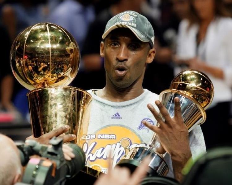 获得fmvp最多的球员「得分后卫拿到FMVP有多难NBA共有6名球员做到没有现役球员」