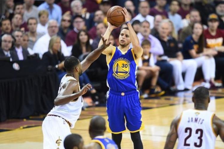 NBA三分线延长是为了与众不同还是另有原因