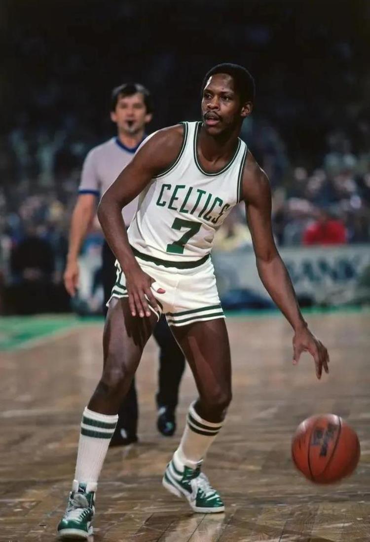 nba联盟的发展历程以及几只王朝球队和标志性球星「NBA联盟的发展历程以及几只王朝球队和标志性球星」
