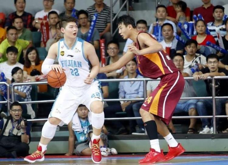 王哲林能进nba吗「有实力打NBA却不去欧洲球员不兼容王哲林在CBA赚更多」