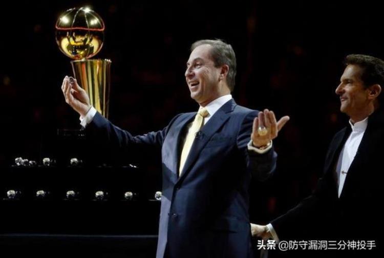 NBA老板净资产排名鲍尔默独一档蔡崇信第6湖人巴斯倒数第5