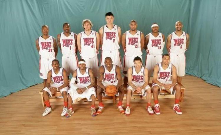 NBA全明星全家福「你的回忆在这里NBA全明星全家福回顾20082018」