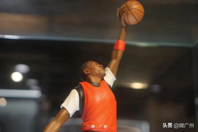 科比官方旗舰店「科比的特别定制NBA全球最大旗舰店来广州了」
