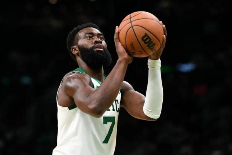 姚明几次入选NBA全明星「美媒列出了NBA近20年选秀中每年最好的三名球员姚明入选」