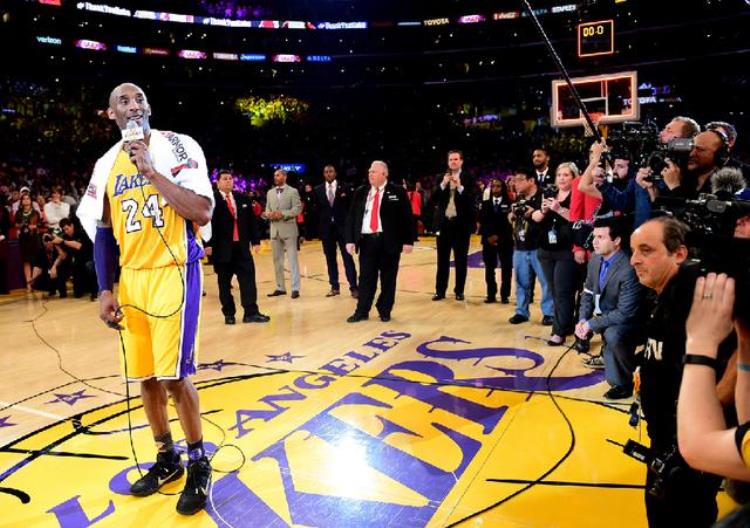 nba球星退役后的工资多少「NBA球星退役前最后一年薪水都是多少麦迪只有两万美元」