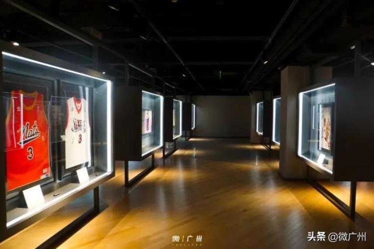 科比官方旗舰店「科比的特别定制NBA全球最大旗舰店来广州了」