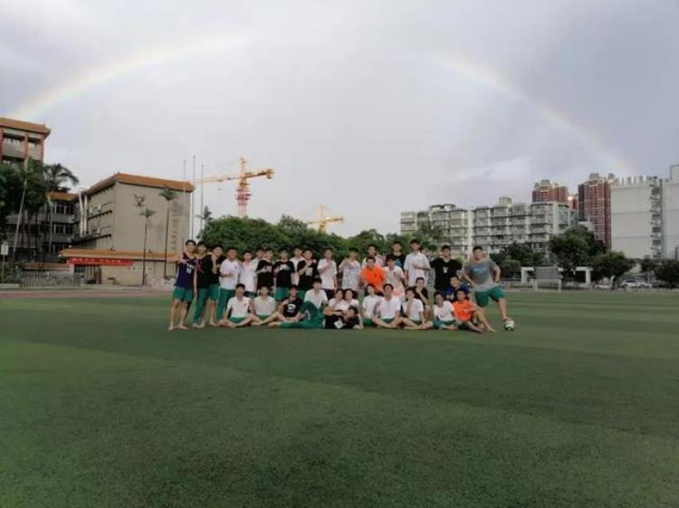 足球女孩|华南农业大学珠江学院邓雅彤我爱快乐足球