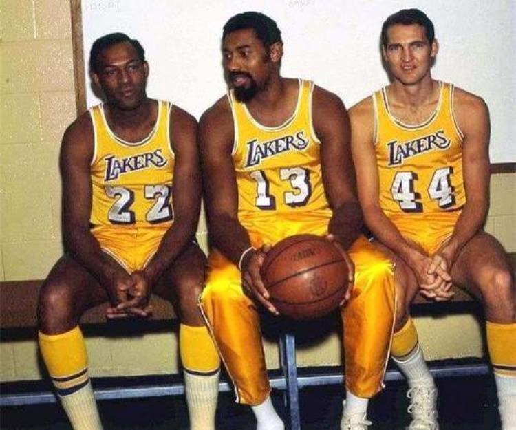 勇士最好的成绩是73胜「9胜73负盘点NBA五大奇葩的胜场纪录勇士王朝光荣上榜」