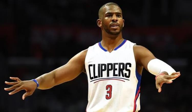 05年保罗第四顺位进入NBA排在他前面的成就如何状元榜眼水货