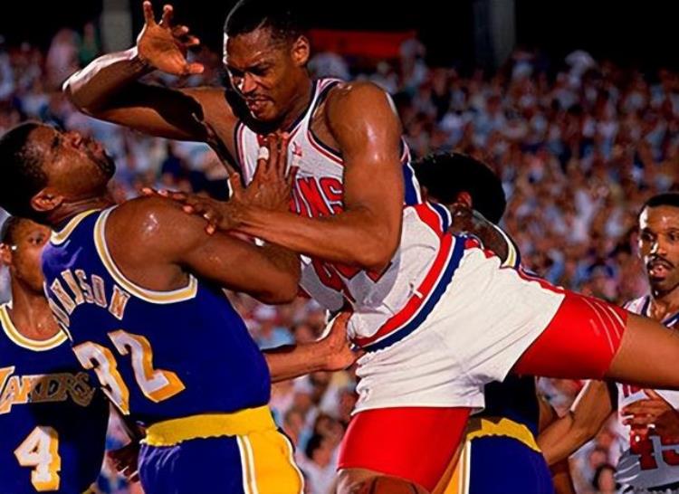 nba谁能打过奥尼尔「NBA打架能力最强5大球星奥尼尔被高估一人是黑带高手」
