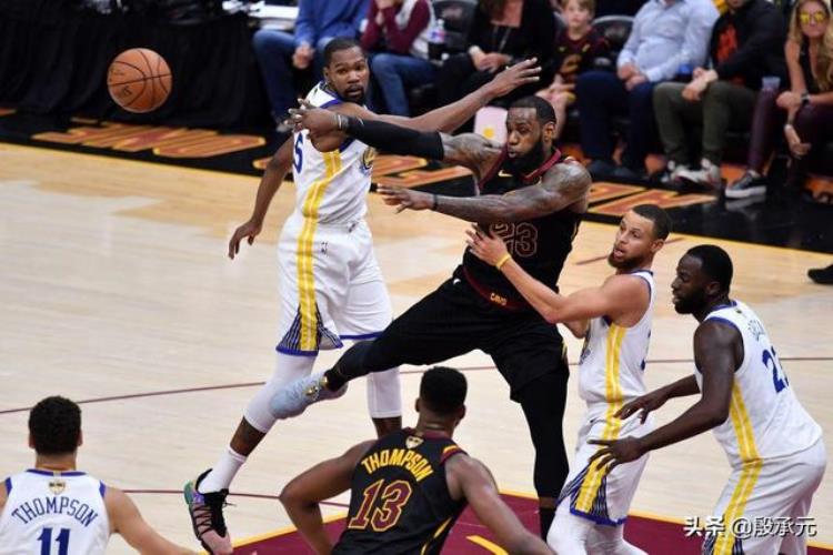 近十年nba季后赛总篮板前五没有中锋除了詹姆斯还有谁「近十年NBA季后赛总篮板前五没有中锋除了詹姆斯还有谁」
