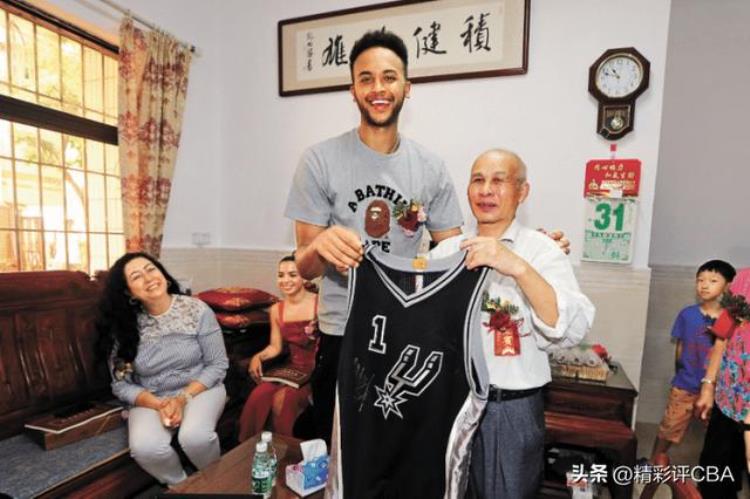 中国男篮可以归化的球员「中国男篮归化最佳人选NBA球星拥1/8华人血统曾回深圳认祖归宗」