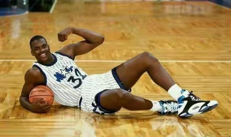 以库里为模版的球员「NBA历史上四位没有模板的球员库里领衔各个都成了联盟巨星」