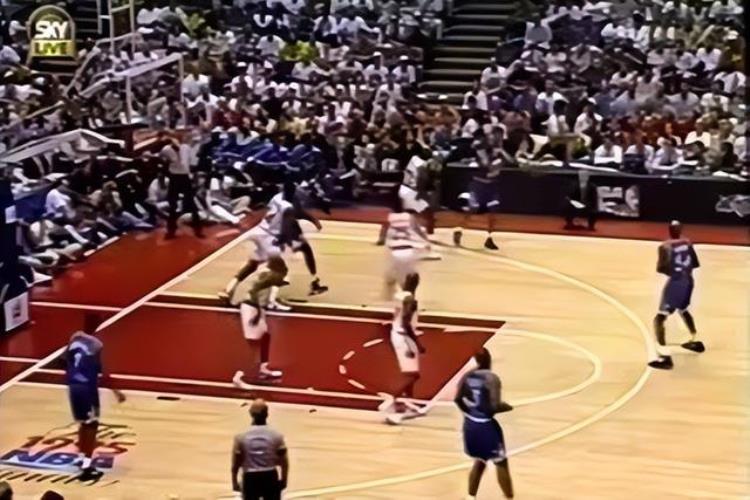投三分球作文「高考作文NBA版三分球的本手妙手和俗手」