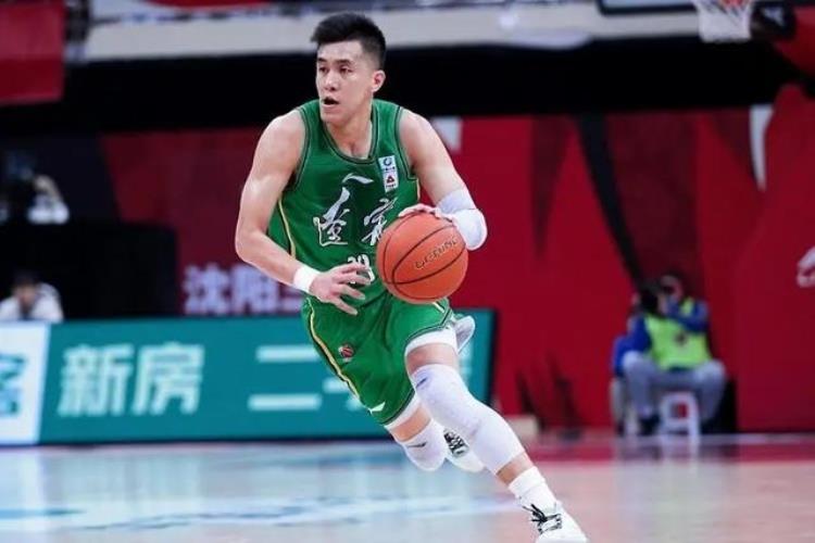 郭艾伦为什么没去NBA「郭艾伦有NBA的实力可你知道郭艾伦为什么没出现在NBA的舞台上吗」