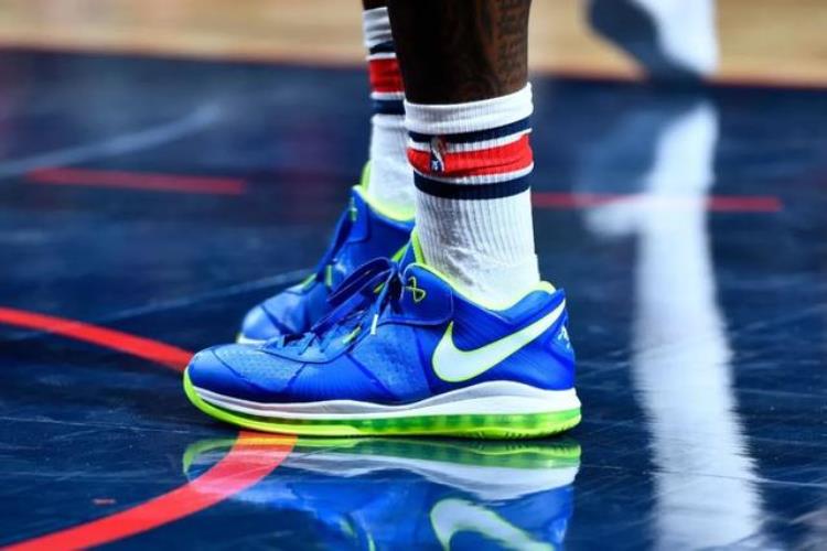 NikeKOBE5代VS保罗乔治PG6代欧文1代NBA赛季球星篮球鞋上脚合集