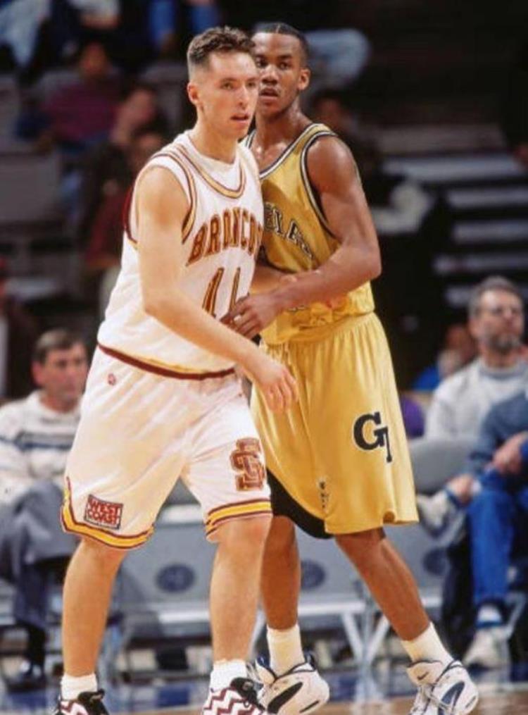 最强nba风之子纳什「风之子纳什进入nba前的故事防守最差曾被30多所大学拒绝」