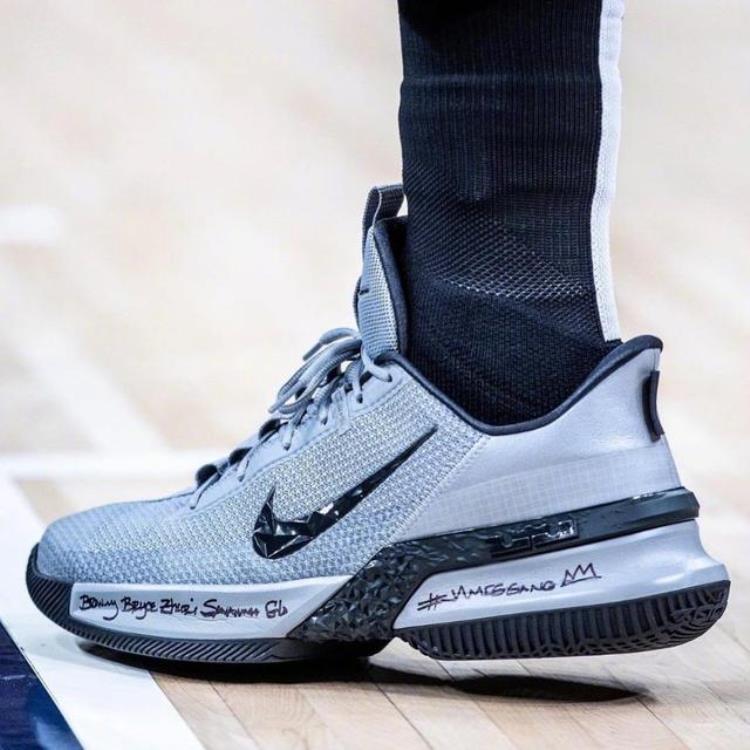 NikeKOBE5代VS保罗乔治PG6代欧文1代NBA赛季球星篮球鞋上脚合集