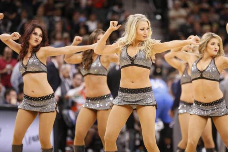 NBA拉拉队「NBA拉拉队大比拼西南赛区争奇斗艳」