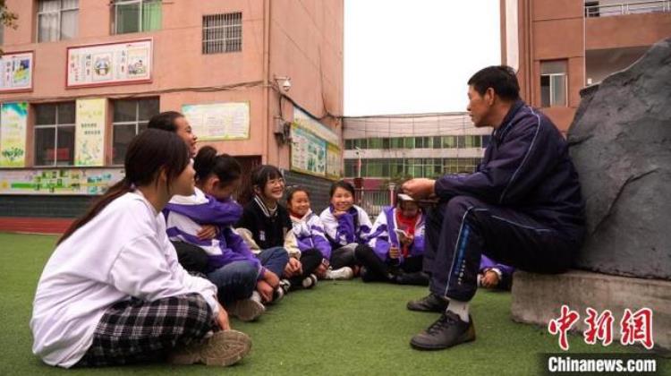 小学女子篮球队「江西乡村小学里的女子足球队让孩子们的未来更广阔」