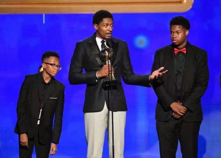 最后的荣誉NBA14项大奖全揭秘字母哥MVP罗斯50分成为经典