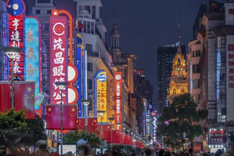 GPower电竞公开赛来了南京路步行街开启商圈电竞新纪元