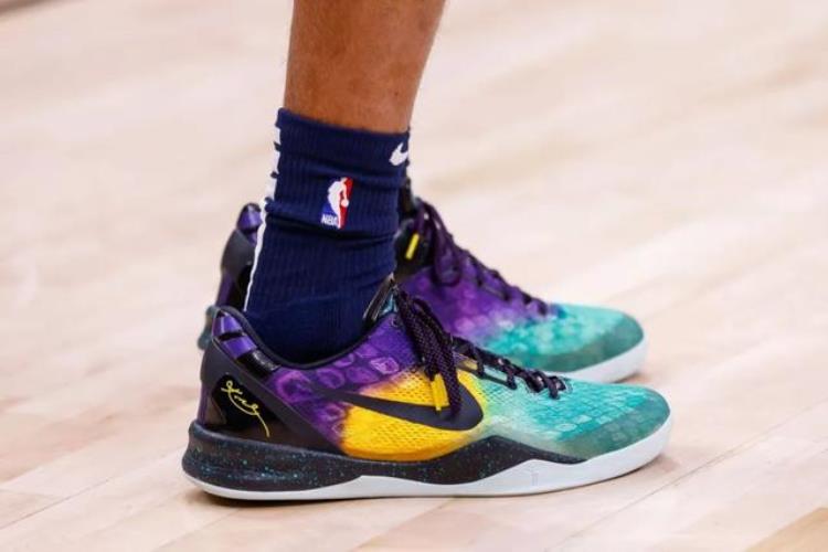 NikeKOBE5代VS保罗乔治PG6代欧文1代NBA赛季球星篮球鞋上脚合集