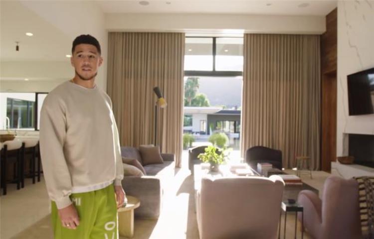 25岁NBA球星德文布克的家平层别墅阳光充沛入住3年怡然自得