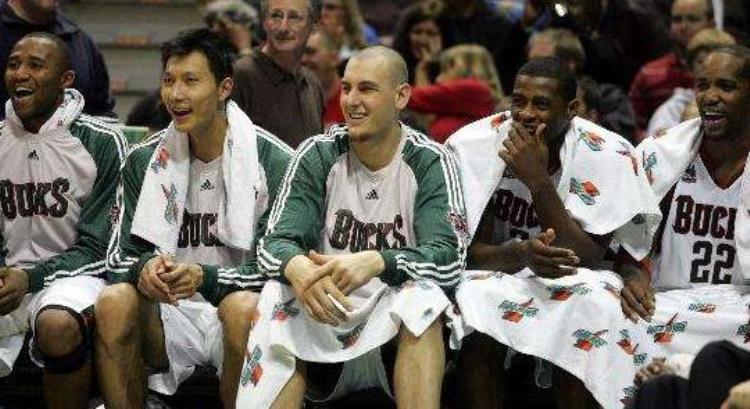中国男篮一哥易建联在NBA呆了5年最后为何无法立足