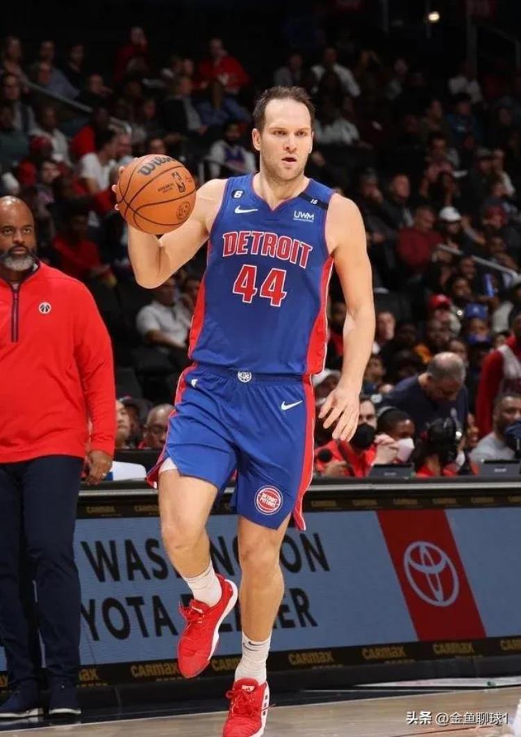 nba中非美国球员「盘点NBA现役五大非美国角色球员他们联手组队保底季后赛第二轮」