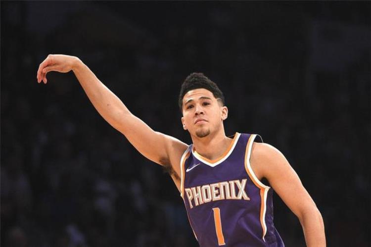 25岁NBA球星德文布克的家平层别墅阳光充沛入住3年怡然自得
