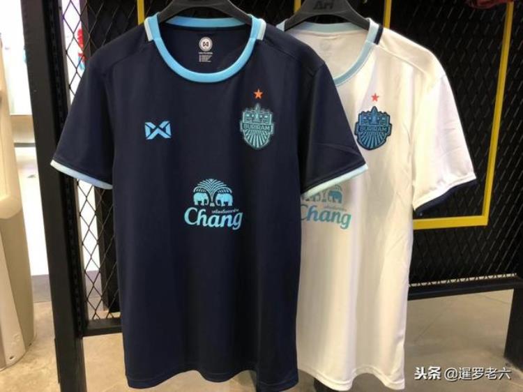 在哪能买到好的泰版球衣「去泰国旅游想买正版球衣去哪里好北京小哥给您推荐个地方」