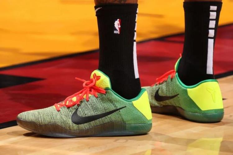 NikeKOBE5代VS保罗乔治PG6代欧文1代NBA赛季球星篮球鞋上脚合集