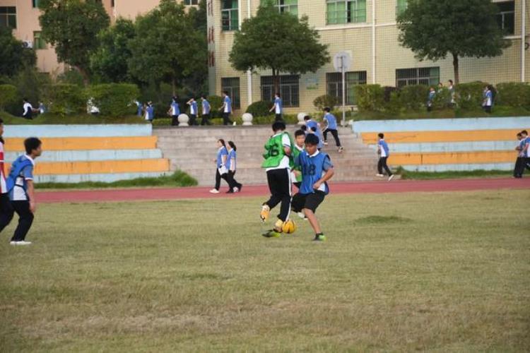兴国县将军中学首届足球队成立了吗,兴国中学足球队