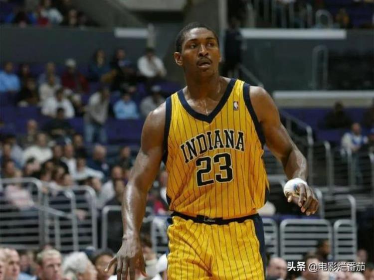 体坛秘史:奥本山宫殿斗殴「史上最惨烈的NBA斗殴现场这部纪录片揭开奥本山宫殿冲突之谜」