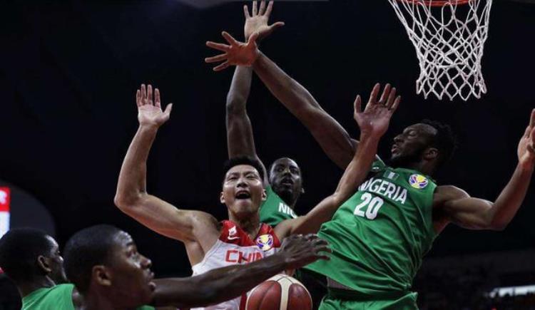 中国男篮一哥易建联在NBA呆了5年最后为何无法立足