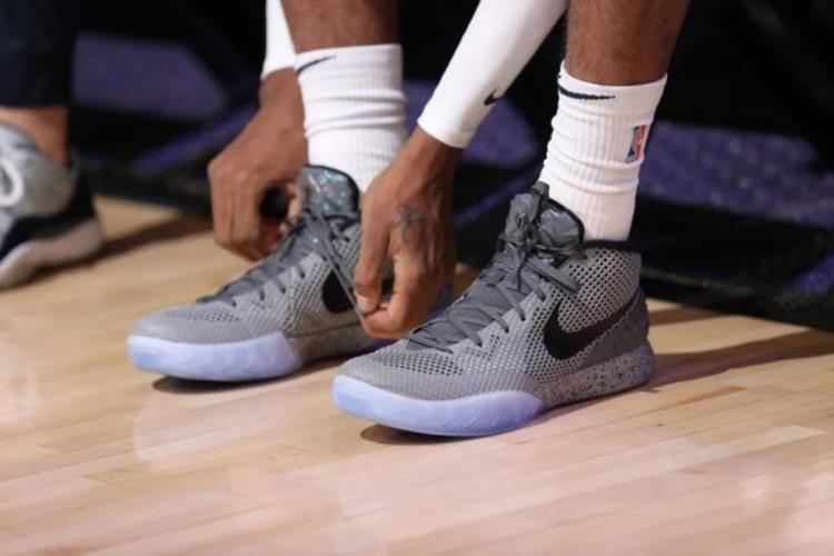 NikeKOBE5代VS保罗乔治PG6代欧文1代NBA赛季球星篮球鞋上脚合集