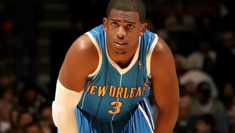 05年保罗第四顺位进入NBA排在他前面的成就如何状元榜眼水货