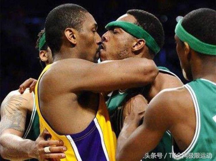 NBA球员冲突「为什么NBA球员发生冲突时总喜欢亲在一起」