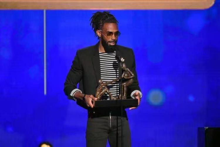 最后的荣誉NBA14项大奖全揭秘字母哥MVP罗斯50分成为经典