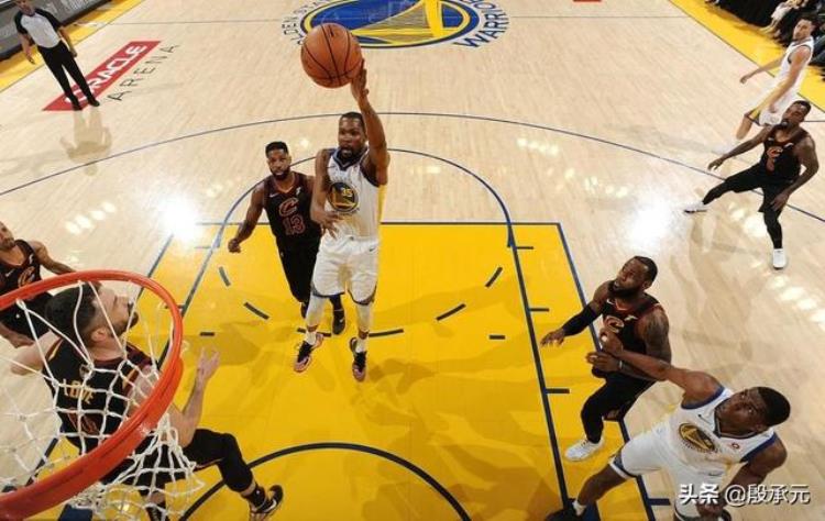 近十年nba季后赛总篮板前五没有中锋除了詹姆斯还有谁「近十年NBA季后赛总篮板前五没有中锋除了詹姆斯还有谁」