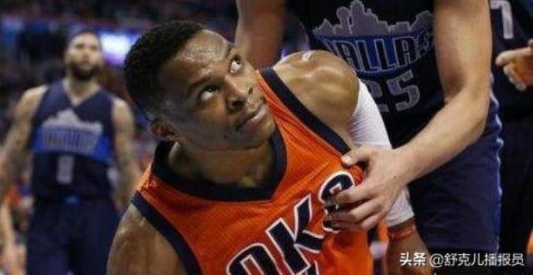 罚球后为什么要跟队友击掌「NBA比赛里罚完球为什么要跟队友击掌这其中有什么说法么」