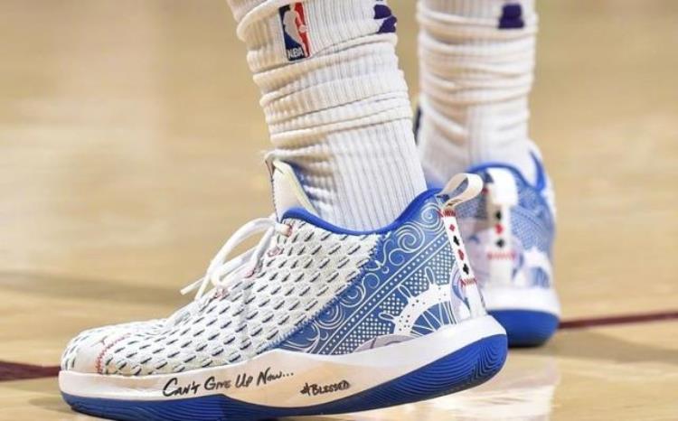NikeKOBE5代VS保罗乔治PG6代欧文1代NBA赛季球星篮球鞋上脚合集