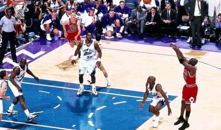 最强NBA科比绝杀「NBA绝杀能力最强的5大球星科比上榜詹皇1神迹令乔丹汗颜」