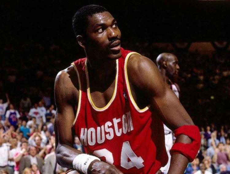 nba球星绰号大全「名扬四海盘点NBA绰号最好听的十大球星外号比名字还响亮」