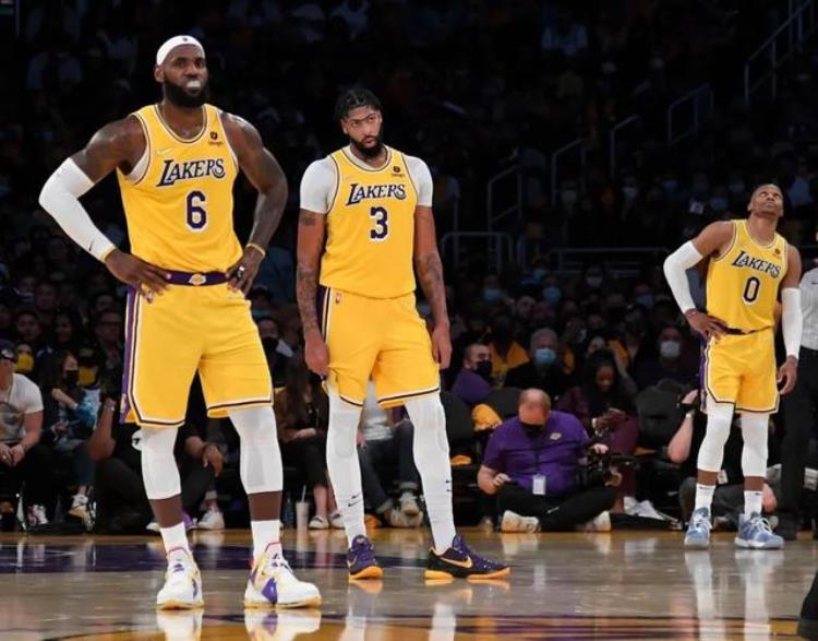 NikeKOBE5代VS保罗乔治PG6代欧文1代NBA赛季球星篮球鞋上脚合集